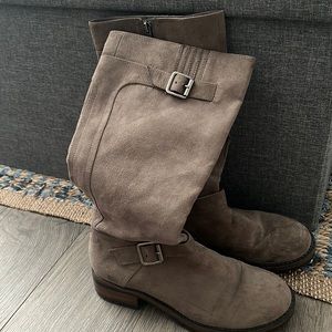 Calf Height Boots! Size 8 BARELY WORN!